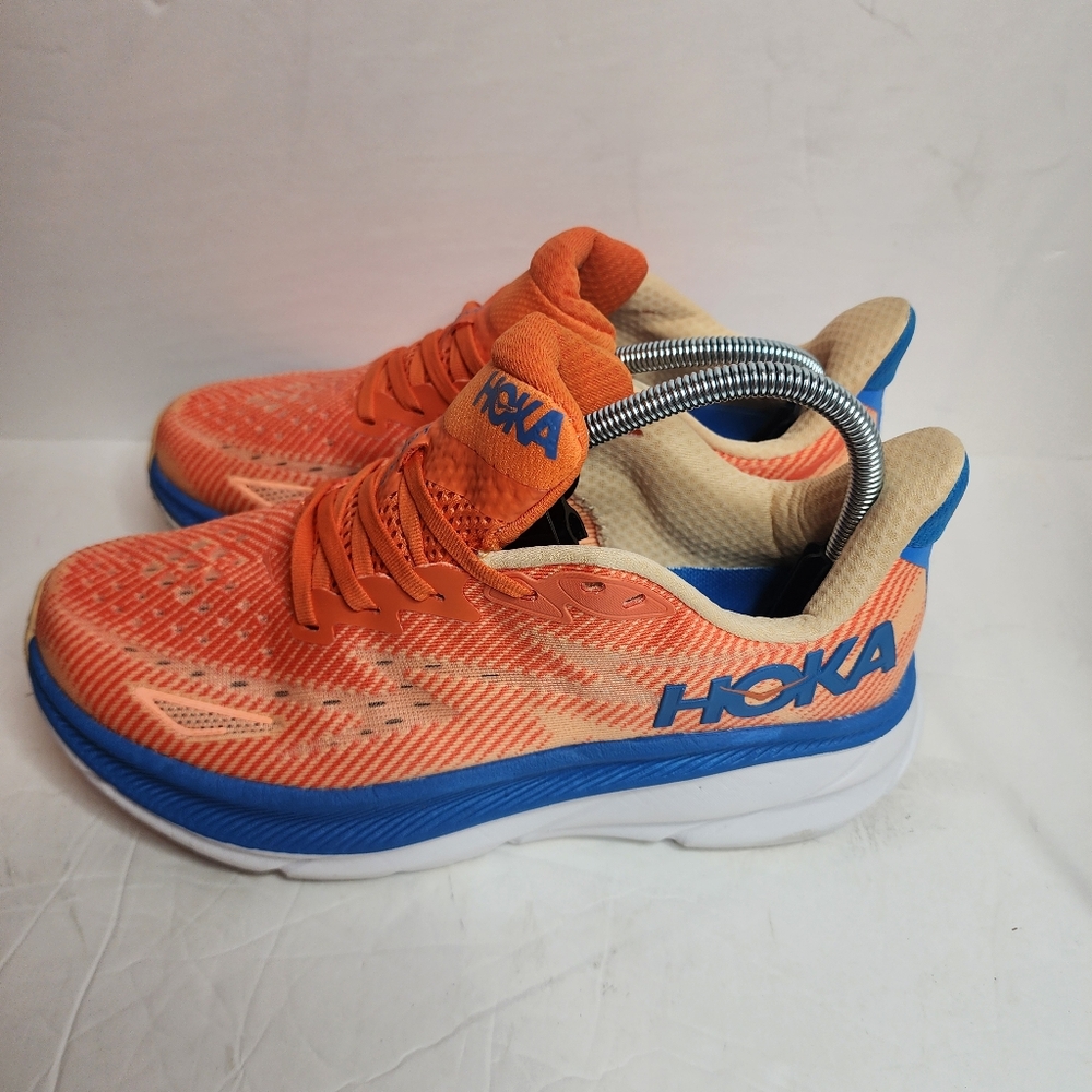 Hoka One One Clifton Shoes Men's 9.5 2E (Wide) Orange Athletic Running Sneakers